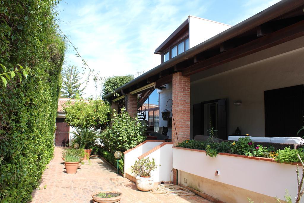 B&B Casa Chinaski Mondello Eksteriør billede