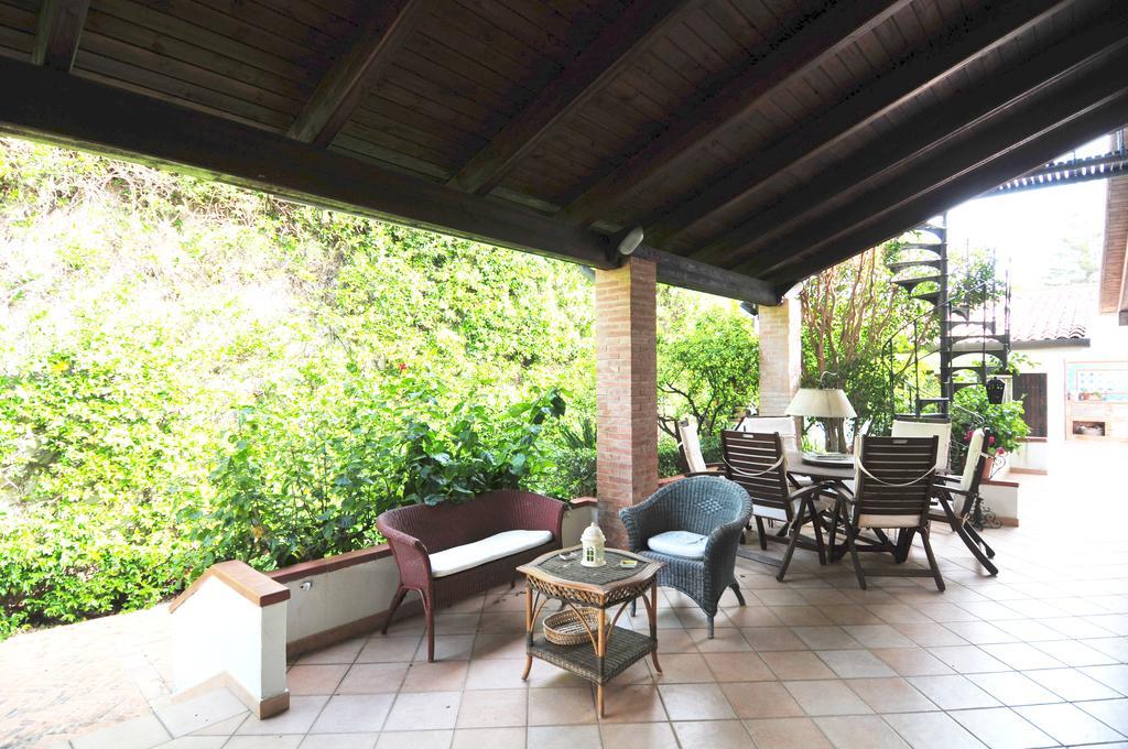 B&B Casa Chinaski Mondello Eksteriør billede