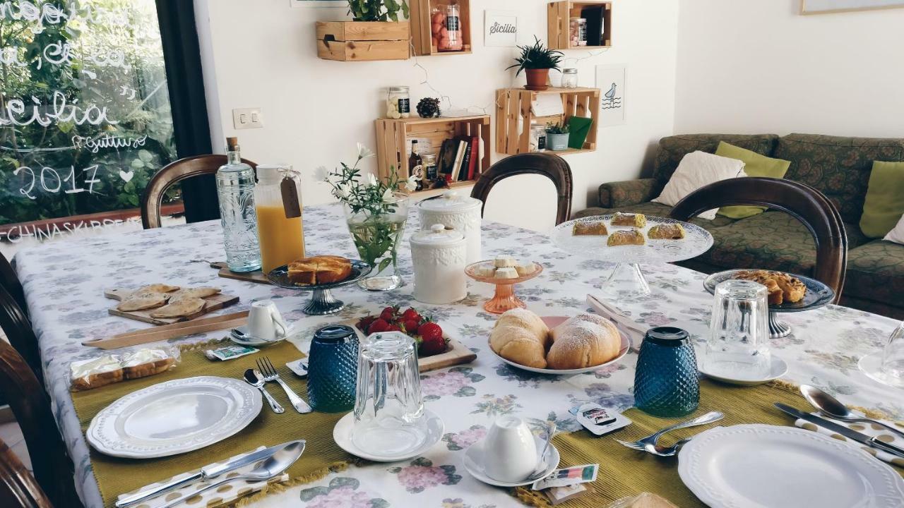 B&B Casa Chinaski Mondello Eksteriør billede