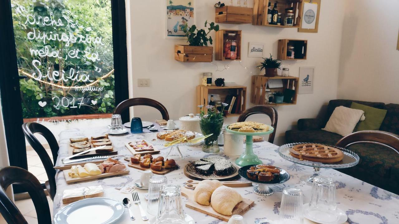B&B Casa Chinaski Mondello Eksteriør billede