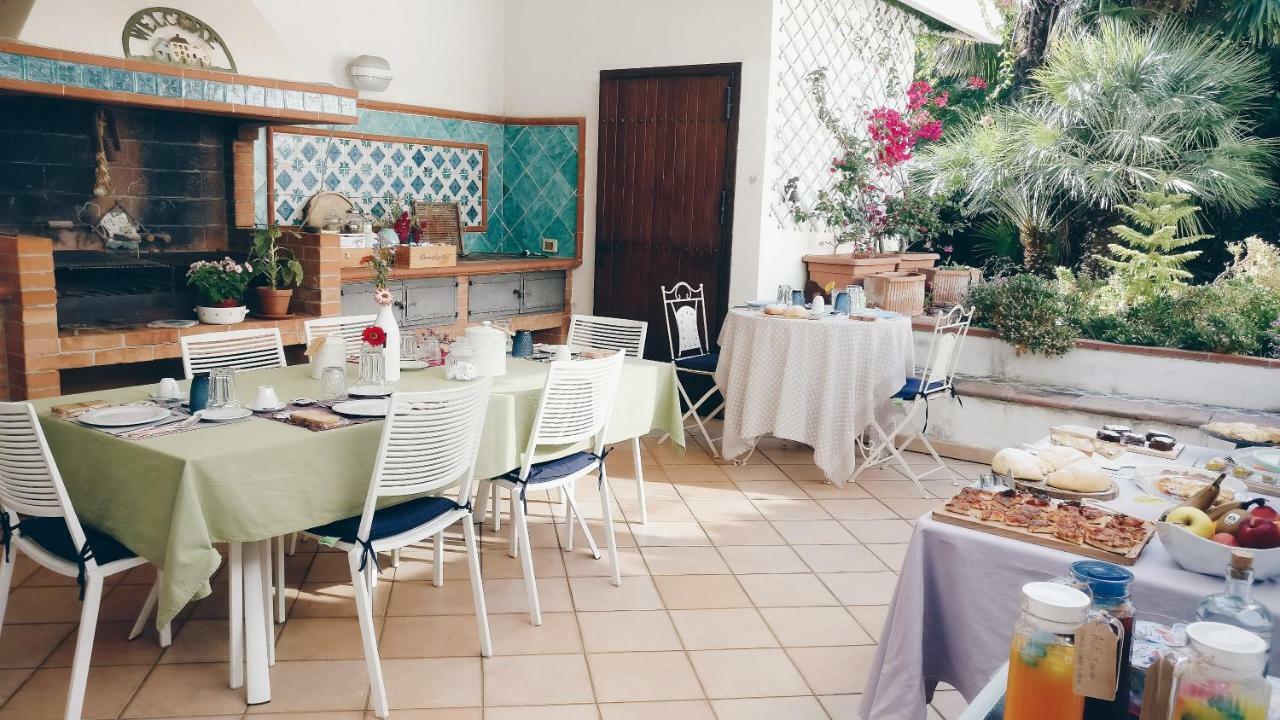 B&B Casa Chinaski Mondello Eksteriør billede